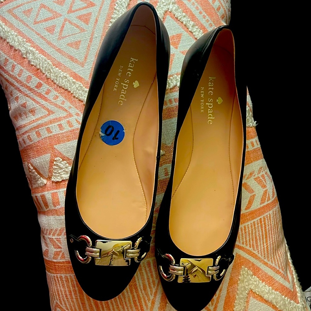 Kate Spade - New Flats size 10 Black. Casual detailed Symbol on front